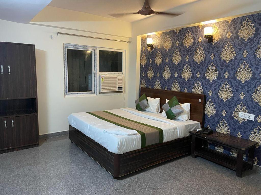 Hotel Dream Taj Family Rooms 200Mtr From Taj Mahal Агра Экстерьер фото